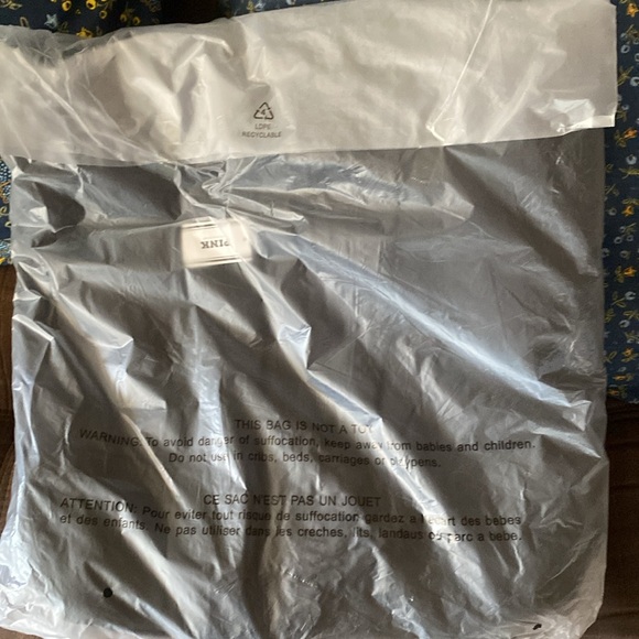 PINK Victoria’s Secret Nylon Cargo Black Backpack - Picture 5 of 8